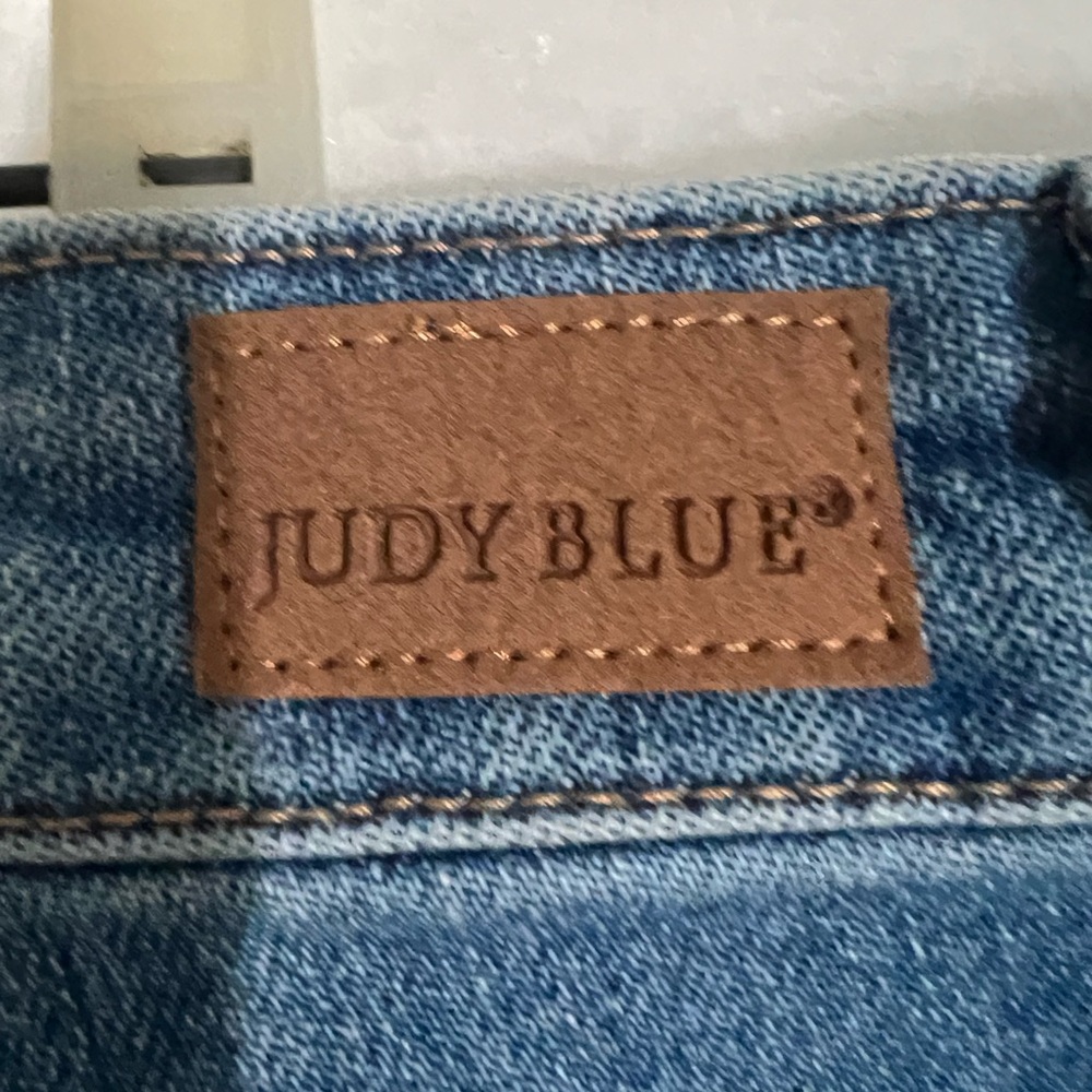 Judy Blue Wide Leg Cargo Style - Picture 3 of 9